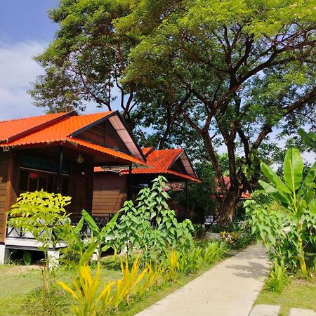 Densy Angkor Bungalow Siem Reap Esterno foto