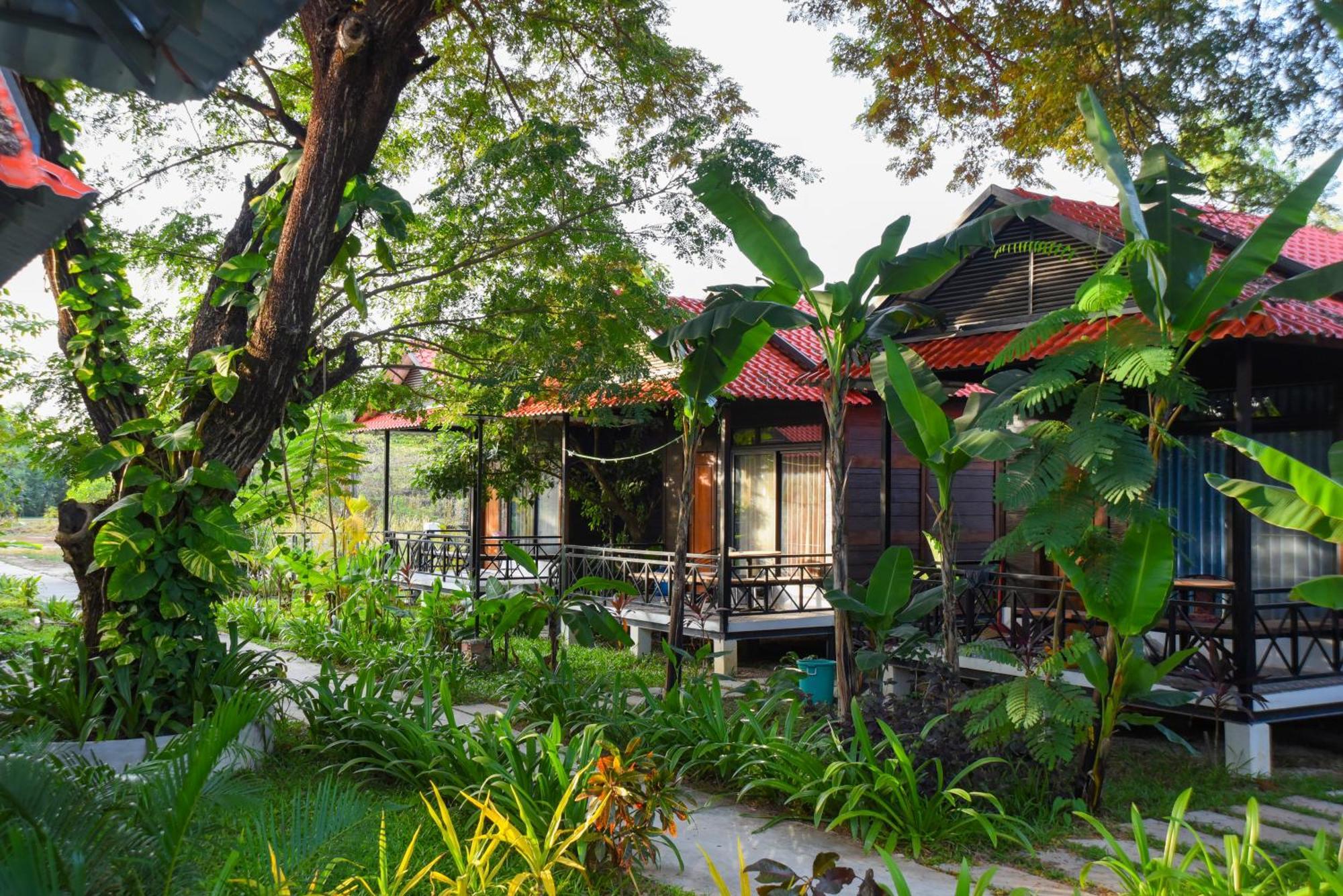Densy Angkor Bungalow Siem Reap Esterno foto